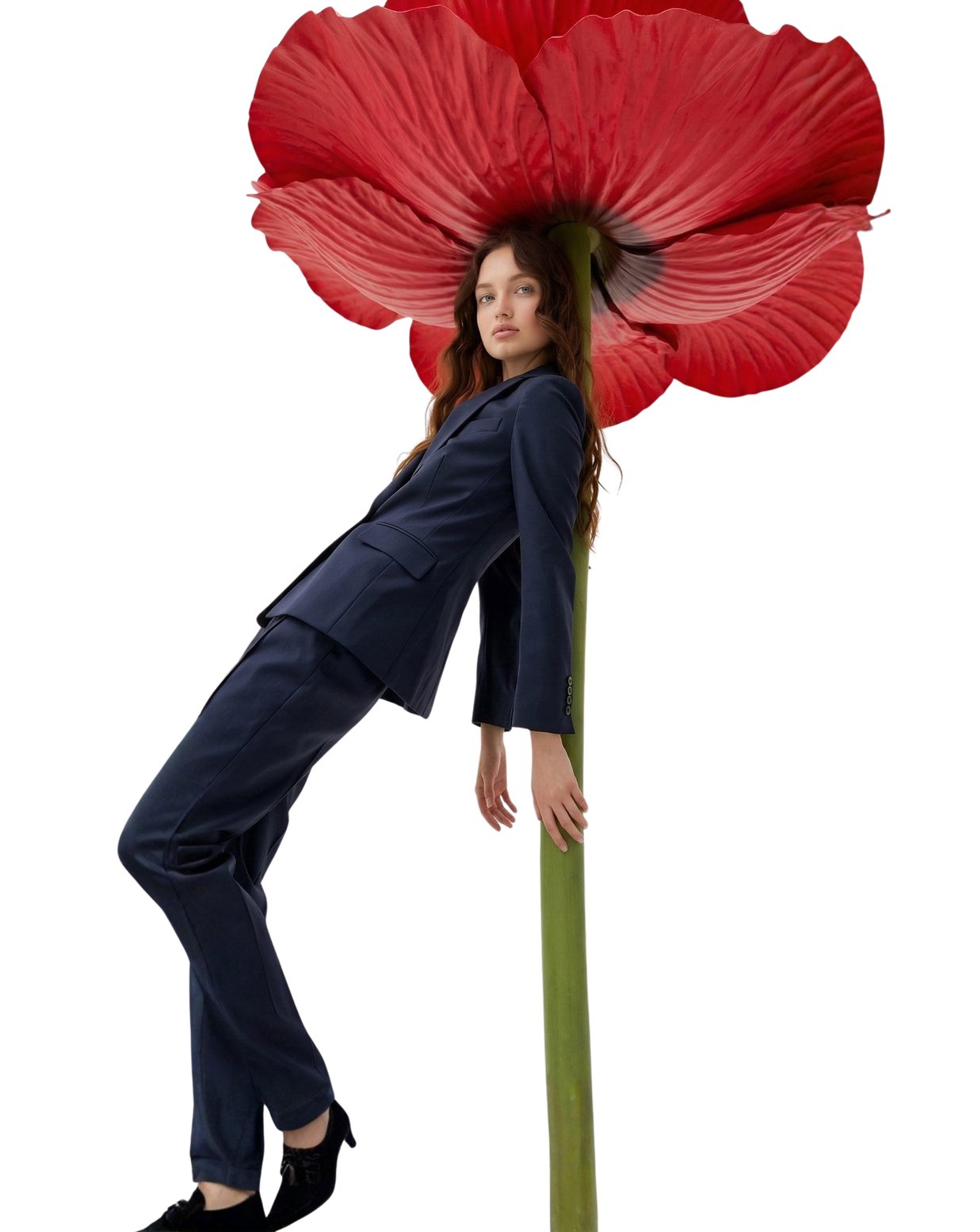 Elina portrait with sunglasses